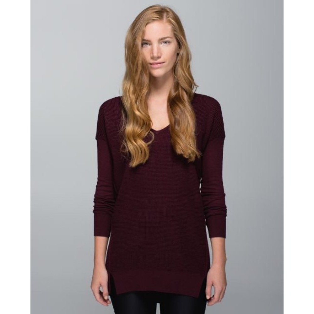 Lululemon Waffle Knit V-Neck Sweater Burgundy Long Sleeve Thumbholes Plum